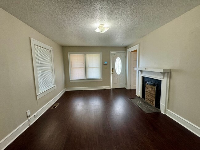 513 East Ave in Belmont, NC - Building Photo - Building Photo