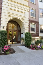 Rialto Court Apartments in Seattle, WA - Foto de edificio - Building Photo