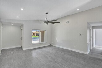 11627 SW 50th St in Cooper City, FL - Building Photo - Building Photo