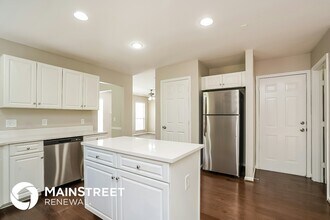 6132 Hampton Hall Way in Nashville, TN - Foto de edificio - Building Photo