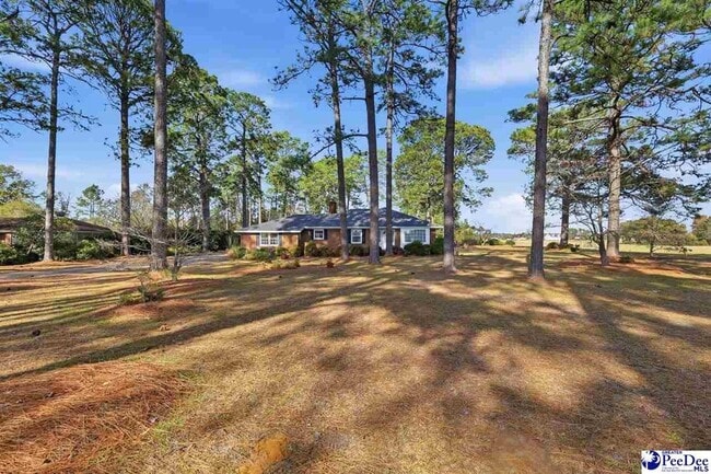 2218 N Douglas St in Florence, SC - Foto de edificio - Building Photo