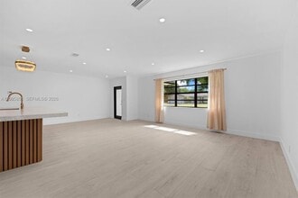 401 SW 63rd Terrace in Plantation, FL - Building Photo - Building Photo