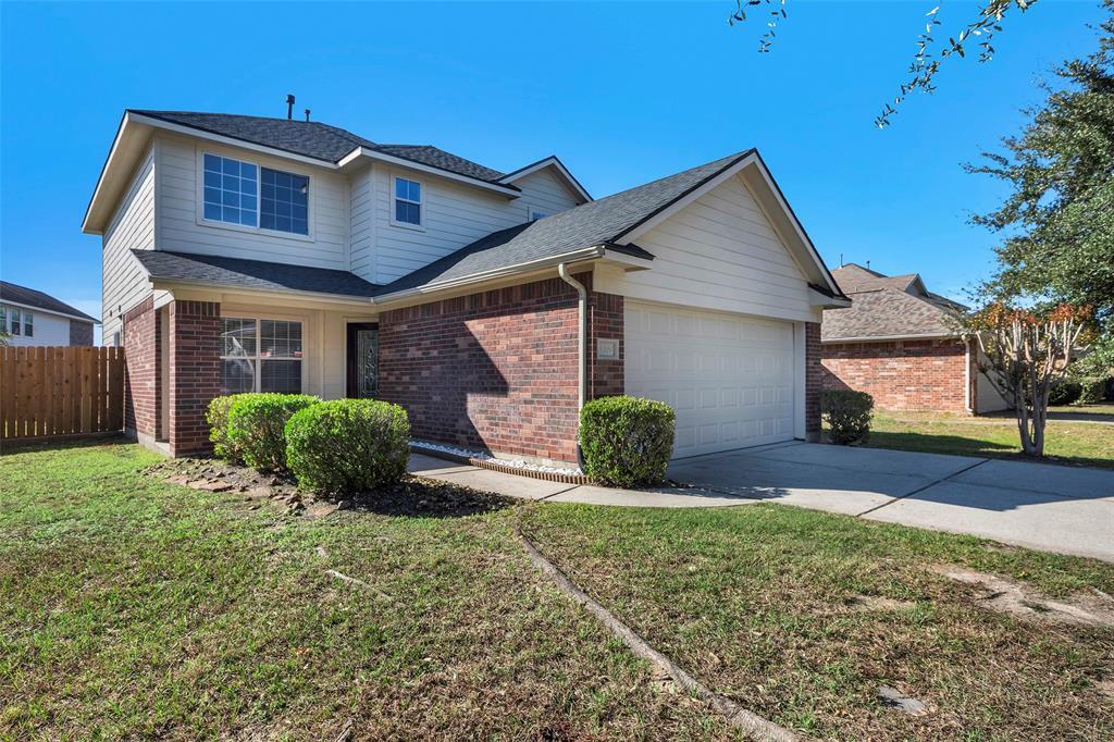 8926 Farm Ridge Ln in Humble, TX - Foto de edificio