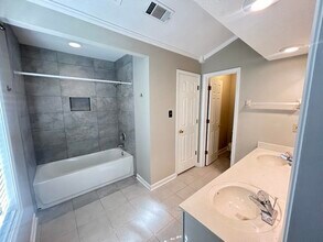 6688 Laurel Valley Dr in Bartlett, TN - Building Photo - Building Photo