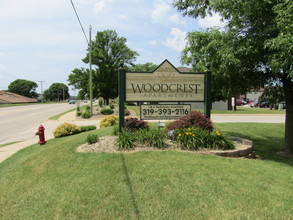 Woodcrest Apartments in Hiawatha, IA - Foto de edificio - Building Photo