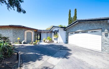 17780 Sintonte Dr in San Diego, CA - Building Photo - Building Photo