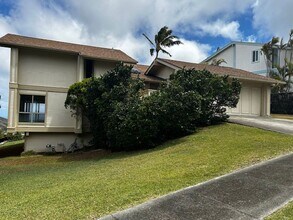 989 Kanakou Pl in Honolulu, HI - Building Photo - Building Photo