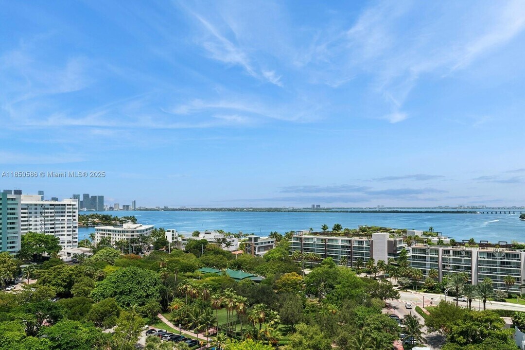 20 Island Ave, Unit 1201 in Miami Beach, FL - Building Photo