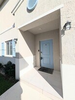 1238 NW 4th Ln in Florida City, FL - Building Photo