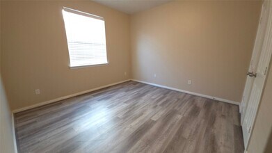 24503 Lakecrest Bend Dr in Katy, TX - Building Photo - Building Photo