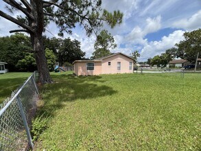 7628 Rio Pinar Lakes Blvd in Orlando, FL - Building Photo - Building Photo