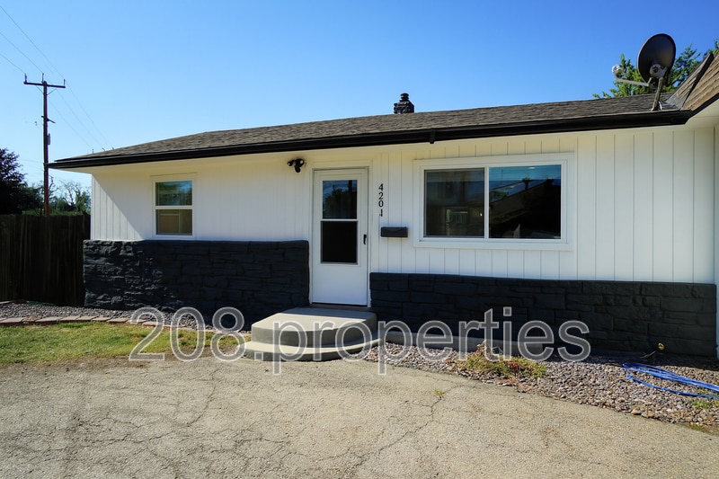 4201 W Kootenai St in Boise, ID - Building Photo