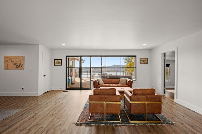 property at 1405 Cat Hollow Club Dr