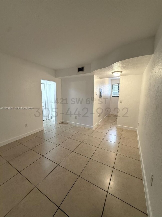 421 SW 6th St in Miami, FL - Building Photo - Building Photo