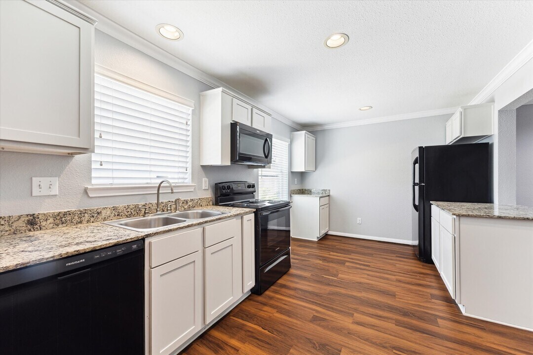 1548 Ashland St in Houston, TX - Building Photo