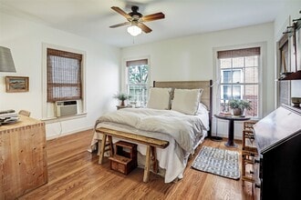 2112 Banks St in Houston, TX - Building Photo - Building Photo