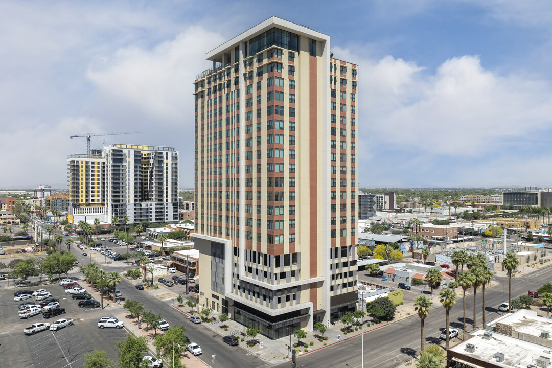 Derby PHX in Phoenix, AZ - Foto de edificio