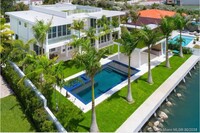 Luxury Listings in Miami Beach, FL - Building Photo - Building Photo