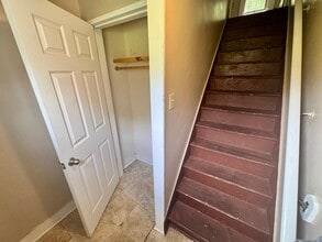 111 Rockwell St in Winchester, CT - Foto de edificio - Building Photo