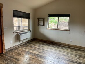 6248-6243 Three Needles Ln in Lolo, MT - Foto de edificio - Building Photo