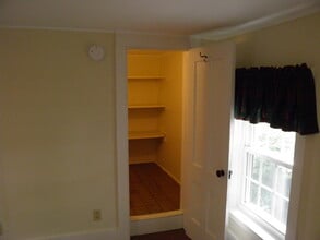 47 Spring St, Unit 2b in Keene, NH - Foto de edificio - Building Photo