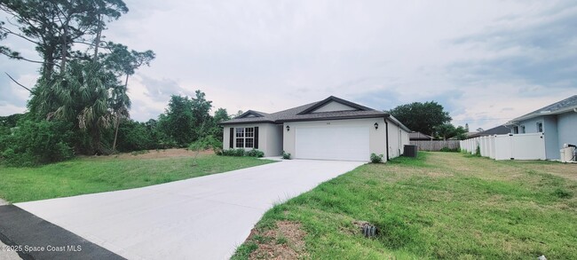 340 Altman Ave SE in Palm Bay, FL - Building Photo - Building Photo