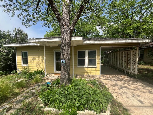 property at 5006 Rowena Ave