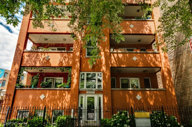 property at 1535 N Wicker Park Ave