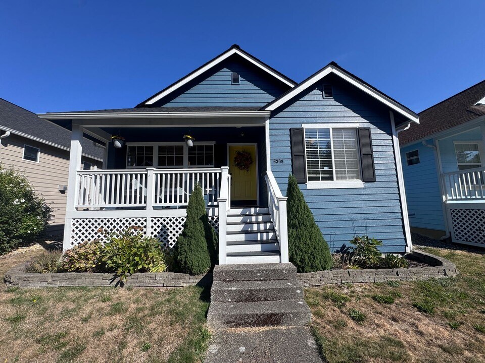 6309 Hamma Hamma Ln NE in Bremerton, WA - Building Photo
