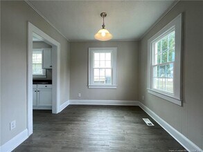 216 Oakland Dr in Fayetteville, NC - Building Photo - Building Photo