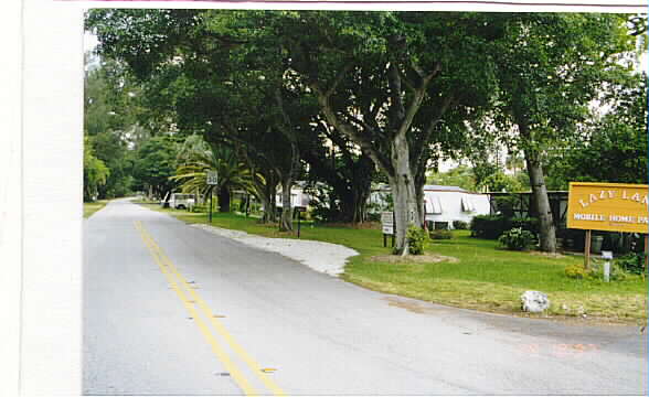 Meadowbrook Mobile Home Community in Fort Lauderdale, FL - Building Photo - Building Photo