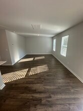 504 Cloudland Dr in Portland, TN - Foto de edificio - Building Photo
