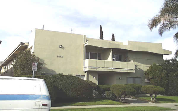 6655 Wilkinson Ave in North Hollywood, CA - Foto de edificio - Building Photo