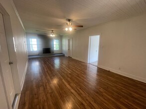 1148 E Pine Island Rd in Shreveport, LA - Building Photo - Building Photo