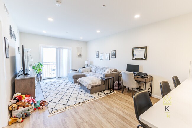 property at 458 Washington St