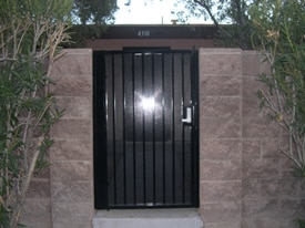 4310 Caliente St in Las Vegas, NV - Building Photo