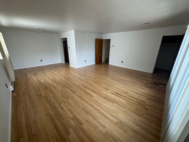 248 Columbia Ave, Unit Floor 2 in Jersey City, NJ - Building Photo - Building Photo