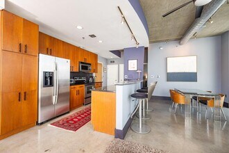 943 Peachtree St NE in Atlanta, GA - Foto de edificio - Building Photo