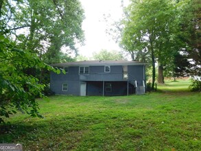 507 Pineridge Rd in Forest Park, GA - Foto de edificio - Building Photo