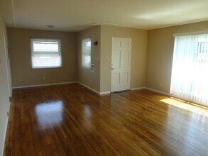 4127-4127 Ingraham St in San Diego, CA - Building Photo - Building Photo