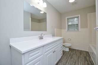 331 Friendship Dr in Matthews, NC - Building Photo - Building Photo