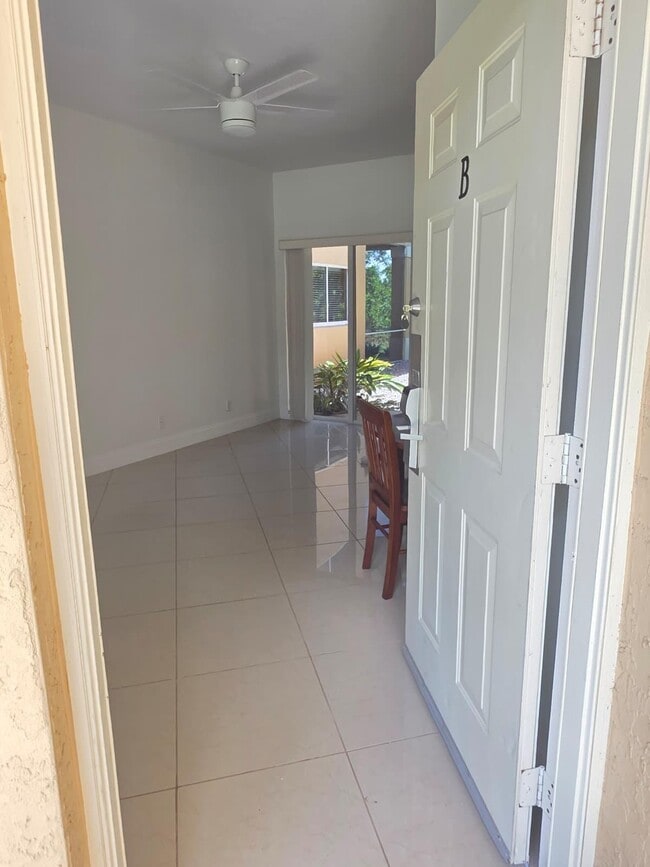 8262 Mulligan Cir in Port St. Lucie, FL - Building Photo - Building Photo