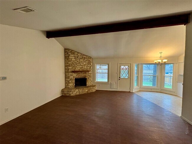 6200 Woodhue Dr in Austin, TX - Building Photo - Building Photo