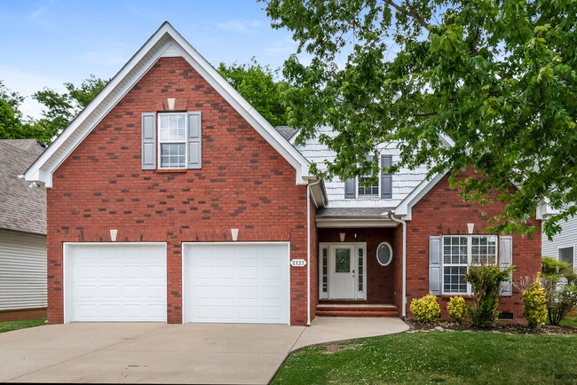 property at 2137 Aberdeen Cir