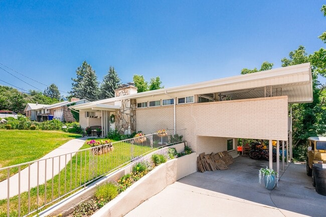 450 E Mill St S in Bountiful, UT - Building Photo - Building Photo