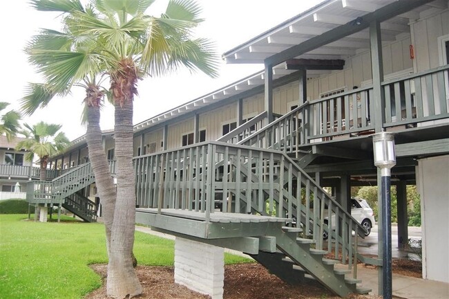 3080 Lincoln St in Carlsbad, CA - Building Photo - Building Photo