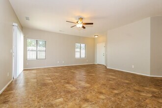 505 W Del Rio Ln in Avondale, AZ - Foto de edificio - Building Photo