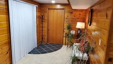 434 S 199th St, Unit 1 in Des Moines, WA - Foto de edificio - Building Photo