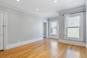 303 Islington St in Portsmouth, NH - Building Photo - Building Photo