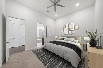 4820 Caroline St in Houston, TX - Building Photo - Building Photo